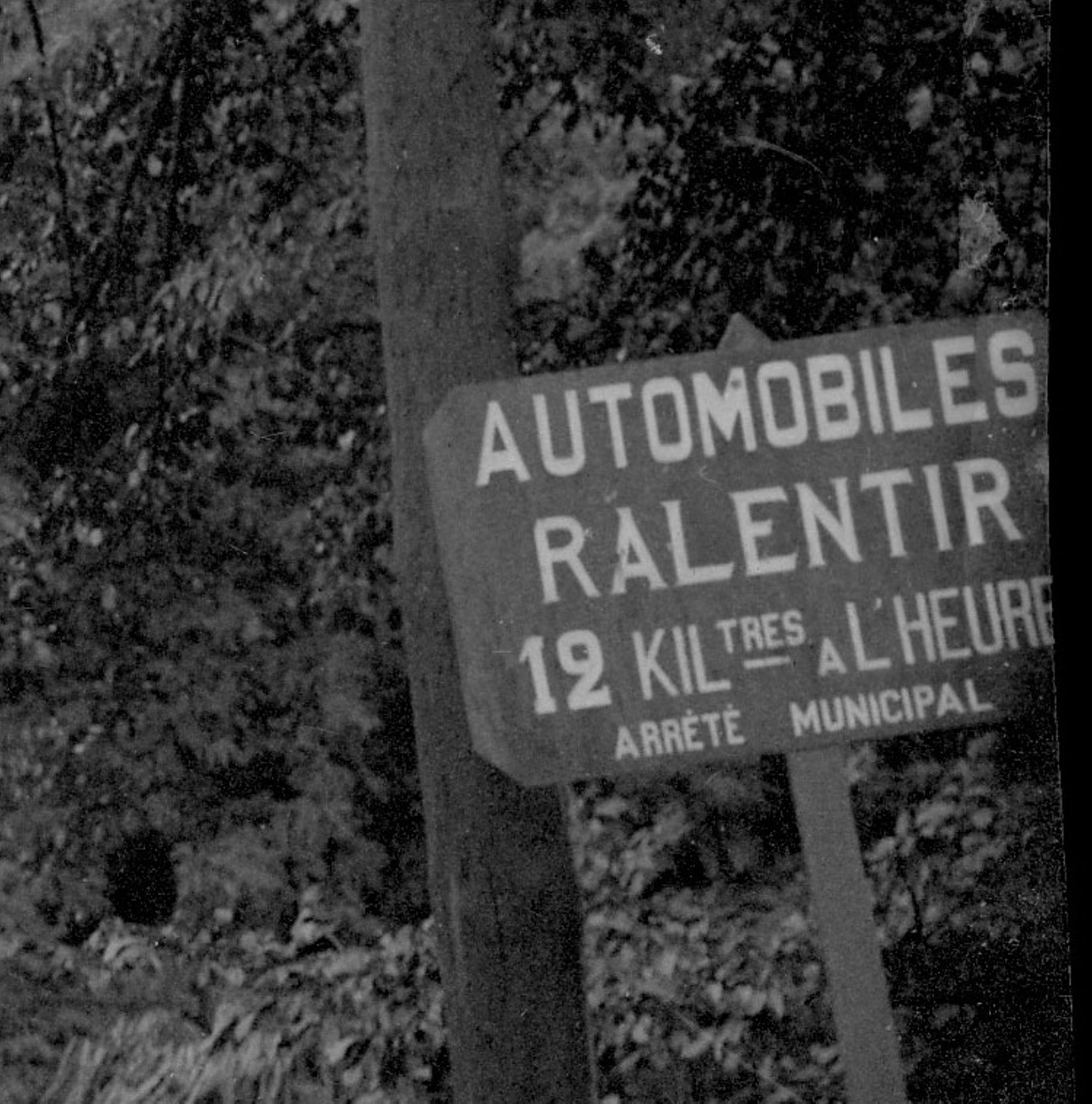 Tomber dans le panneau