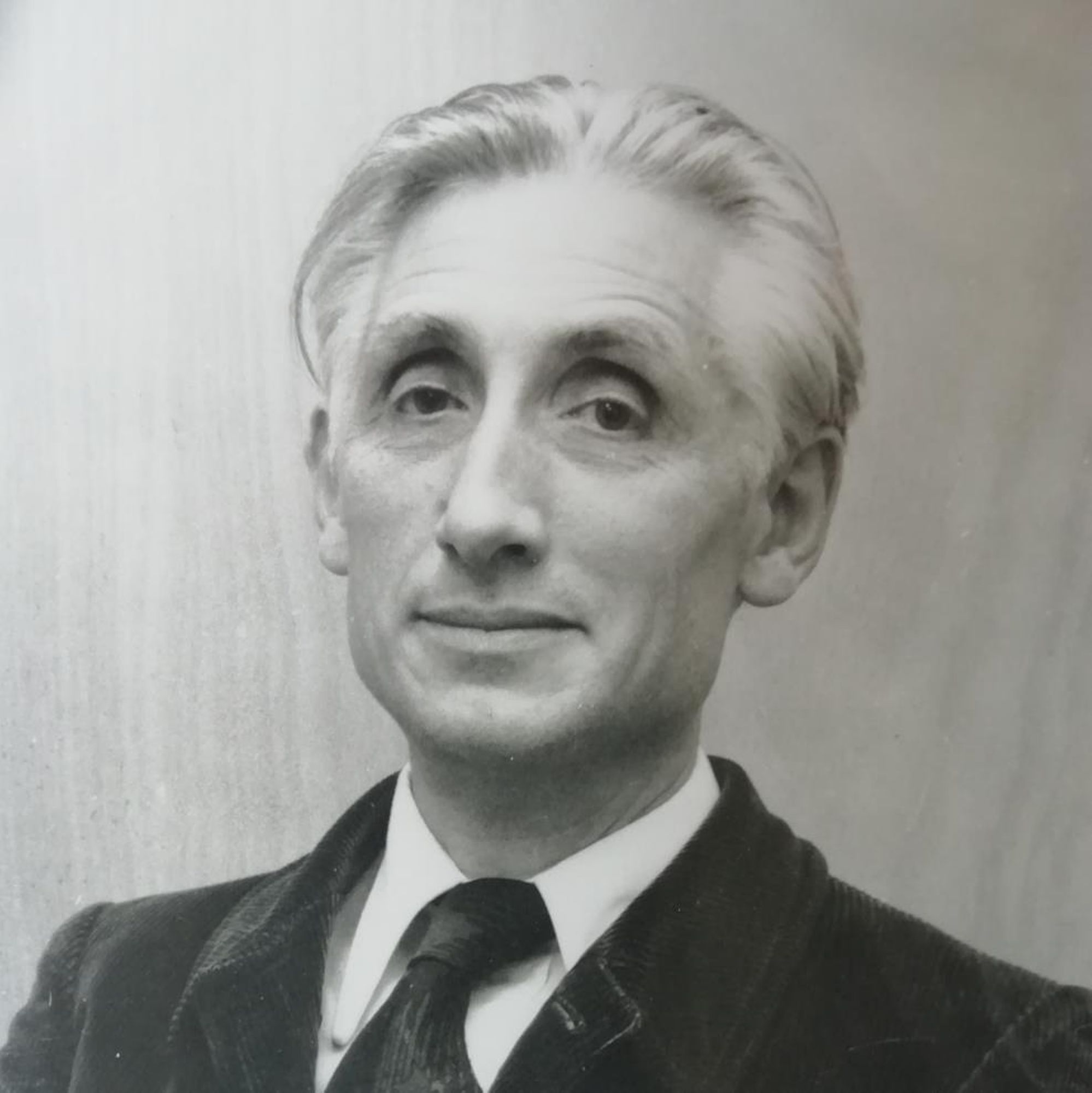 Henri Charnier, le « trublion trublionnant » (1966-1991)