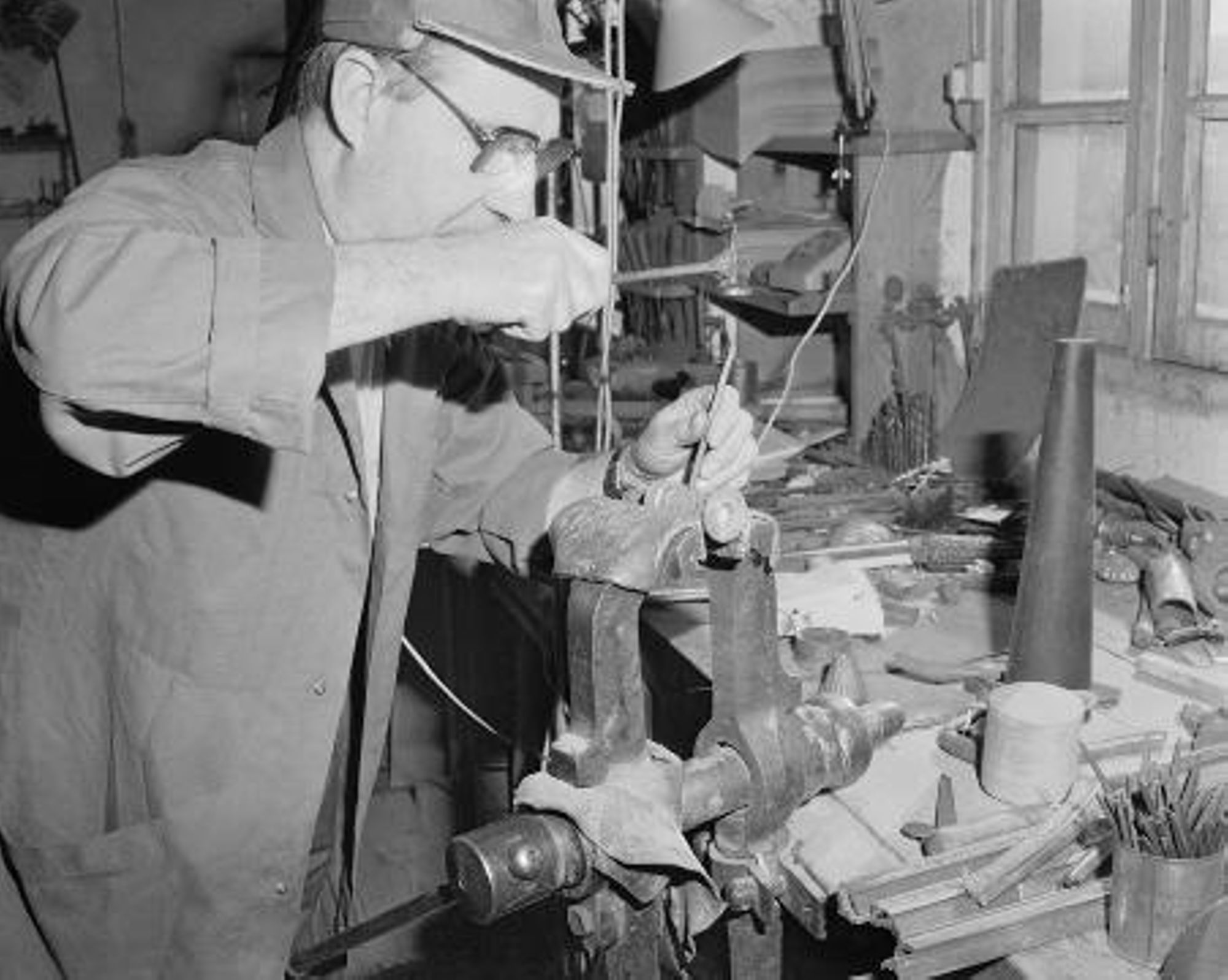 Nargis, M. Boulet, bronzier. (avril 1982)