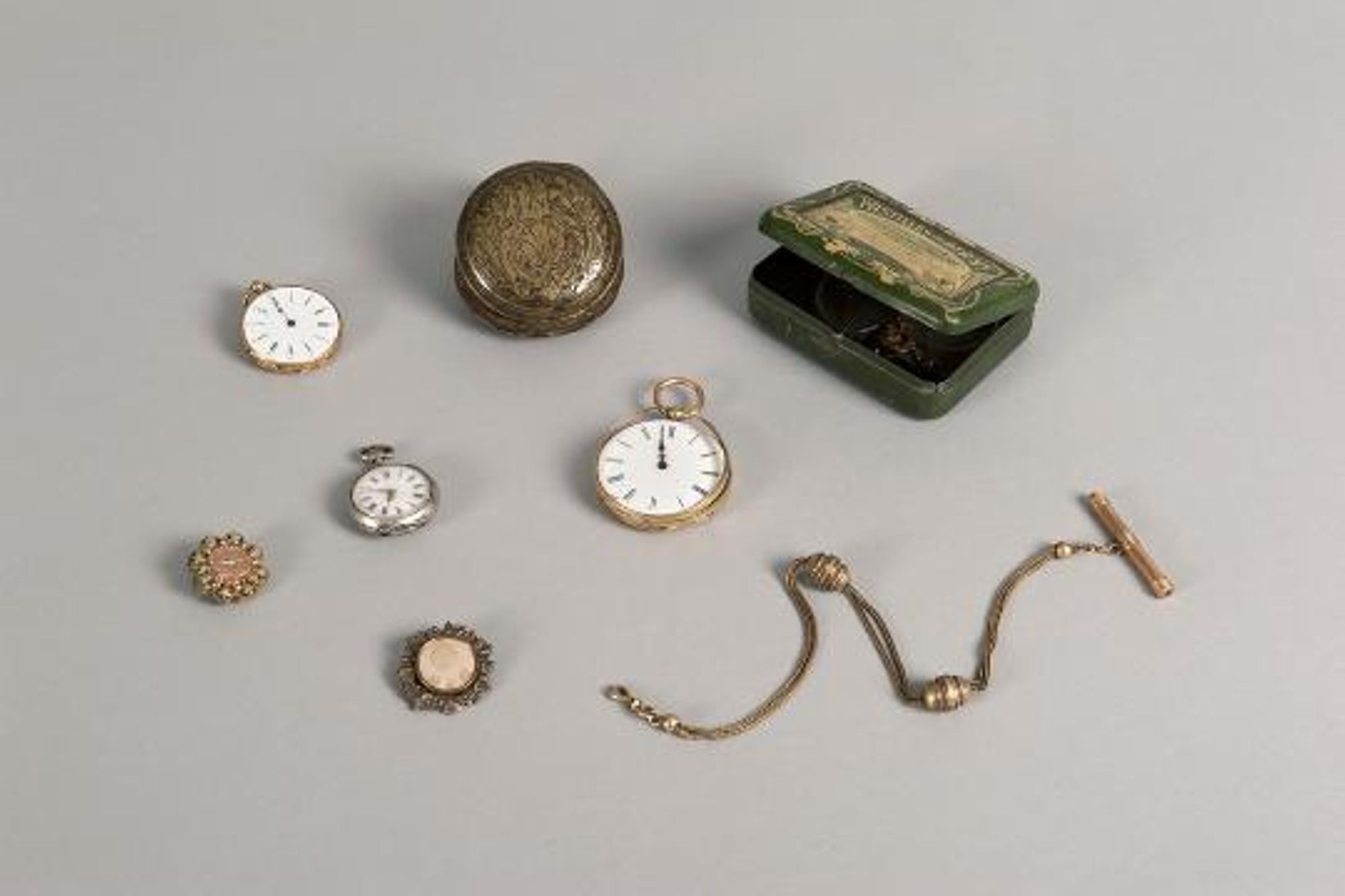 Bijoux de malades de l'hôpital de Ferrières-en-Gâtinais